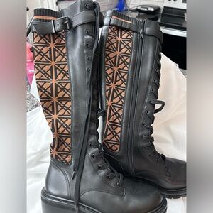 Antonio Melani The Dukees Logo Print Lug Sole Combat Boot Women's - BRAND NEW